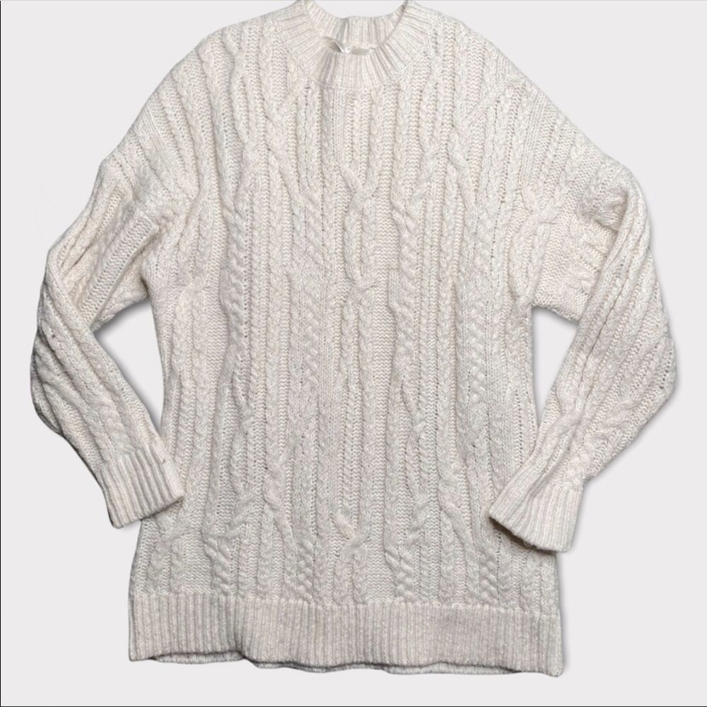 SIMONS | White Knit Sweater